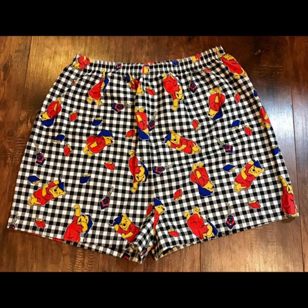 Vintage / Winnie The Pooh Shorts